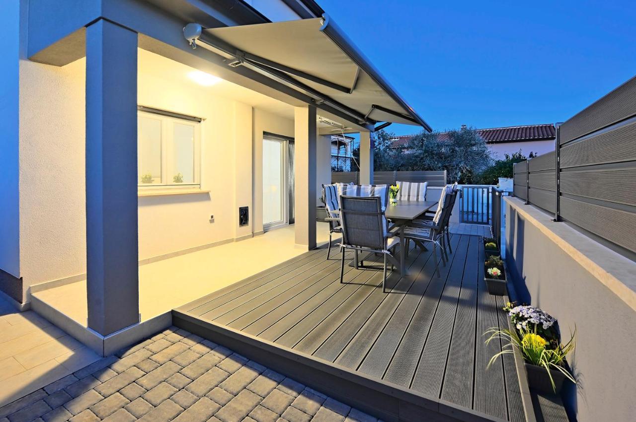 Casa Tara Three-Bedroom Holiday Home プーラ エクステリア 写真