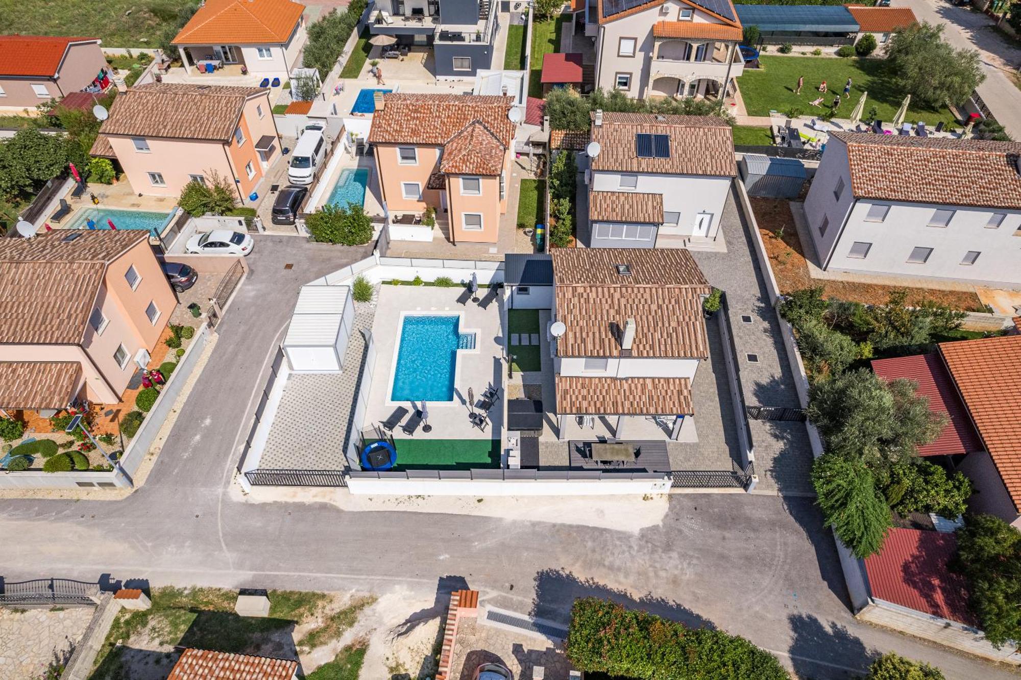 Casa Tara Three-Bedroom Holiday Home プーラ エクステリア 写真
